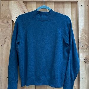 Everlane Women's Teal Crewneck Sweater